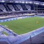 Estádio do Botafogo tem incidente com elevador que carregava atleta e torcedores