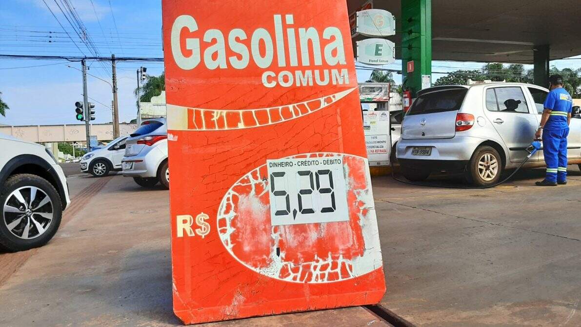 No posto com gasolina mais barata de Campo Grande, gerente diz que consegue preço porque 'não tem bandeira'