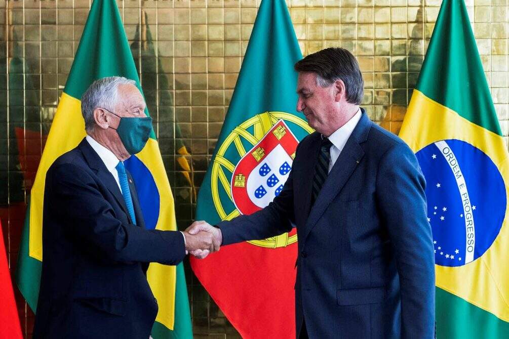 Presidente de Portugal discute cenário no exterior com Temer sem citar Bolsonaro