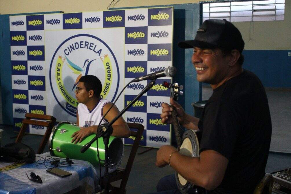 samba 10 - VÍDEO: Músico de MS ganha homenagem de escola de samba um ano após morrer de covid