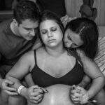 Nasce filho de trisal brasileiro; bebê terá sobrenome de três pais