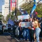 Com bandeiradas e entrega de ‘santinhos’, campanhas focam no Centro neste sábado em Campo Grande