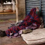 Em duas madrugadas frias, 34 moradores de rua vão para abrigos em Campo Grande