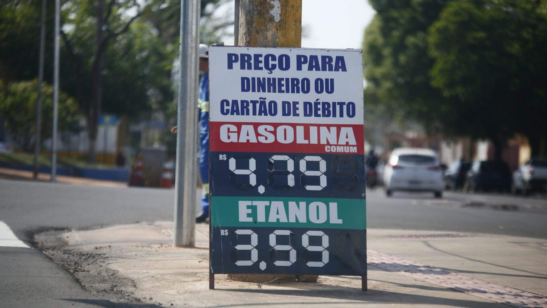 Vai abastecer? Procon aponta variação de até 36,9% no preço do combustível em Campo Grande