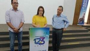 Assinatura dos convênios nesta manhã.