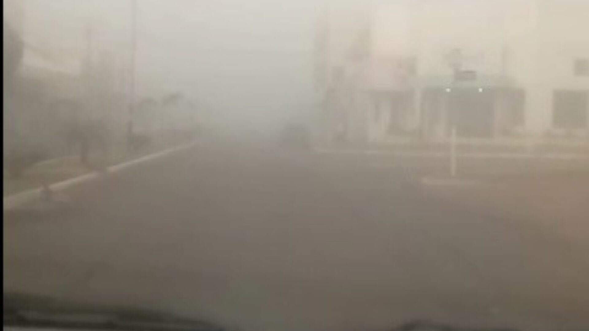 VÍDEO: nevoeiro toma conta de Ivinhema e deixa moradores no frio e sem enxergar nada