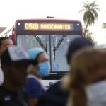 ‘Ainda não é a hora’, pontuam profissionais da saúde sobre a suspensão do uso de máscara em ônibus