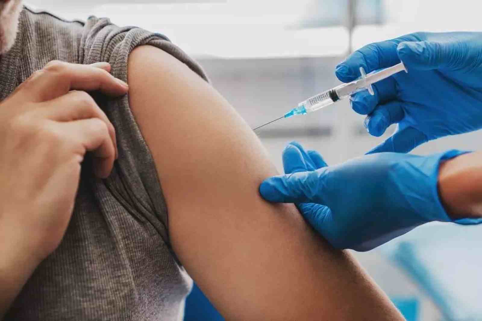 Dourados terá plantão para vacinação contra covid-19 e influenza neste sábado