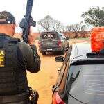 Foragido da Gameleira é preso na fronteira com pistola em saco de ração