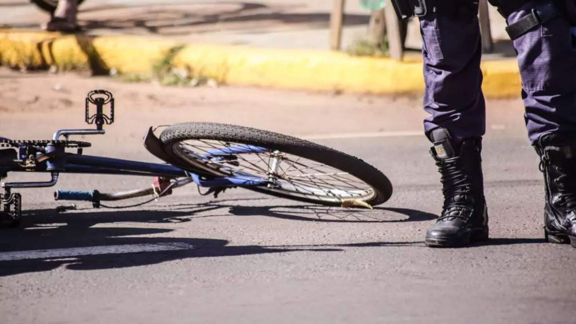Dono de cachorro atira em ciclista que brigou após se assustar com animal e cair de bicicleta em MS