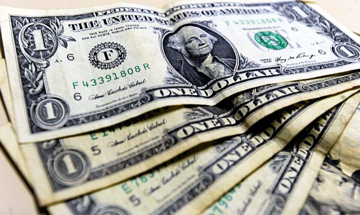 Dólar cai 1,03%, a R$ 5,1668, na contramão da alta no exterior com payroll