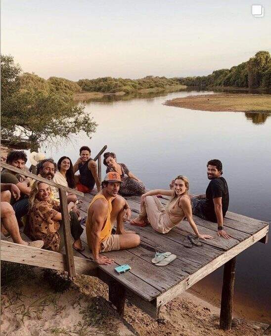 Equipe em maio de 2022, nos últimos dias das gravações da novela "Pantanal" em MS - (Foto: Reprodução/Redes Sociais)