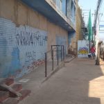 Abrigo de moradores de rua em Campo Grande, antigo prédio do Labcen é lacrado com tijolos