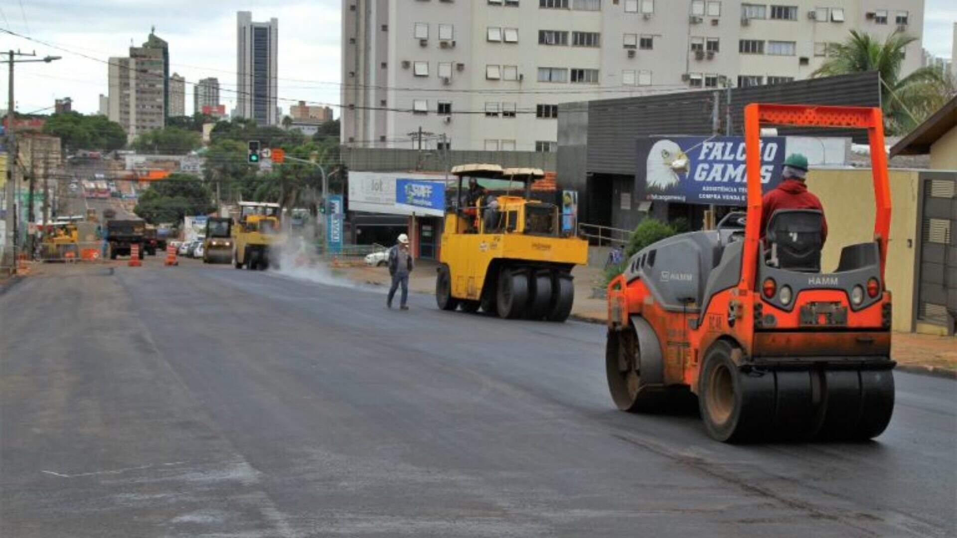 Cruzamento da Rua Rui Barbosa interrompe trânsito nesta quinta; confira local