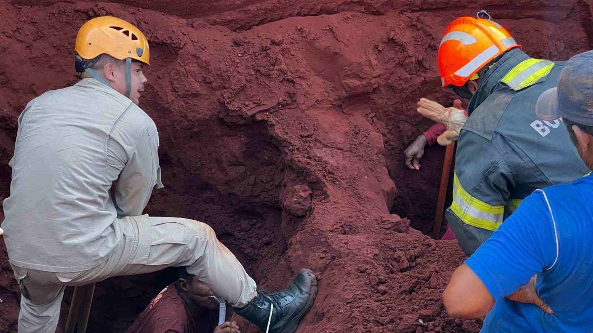 Trabalhadores são socorridos após ficarem soterrados em obra de drenagem em MS