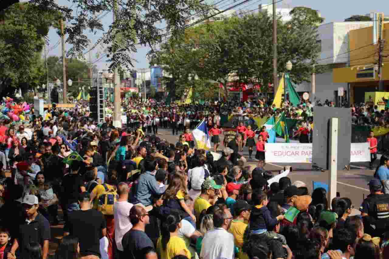 Desfile da Independência reuniu 40 mil pessoas em Dourados