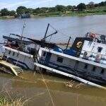 VÍDEO: Parte de embarcação afunda após encalhar às margens do Rio Paraguai