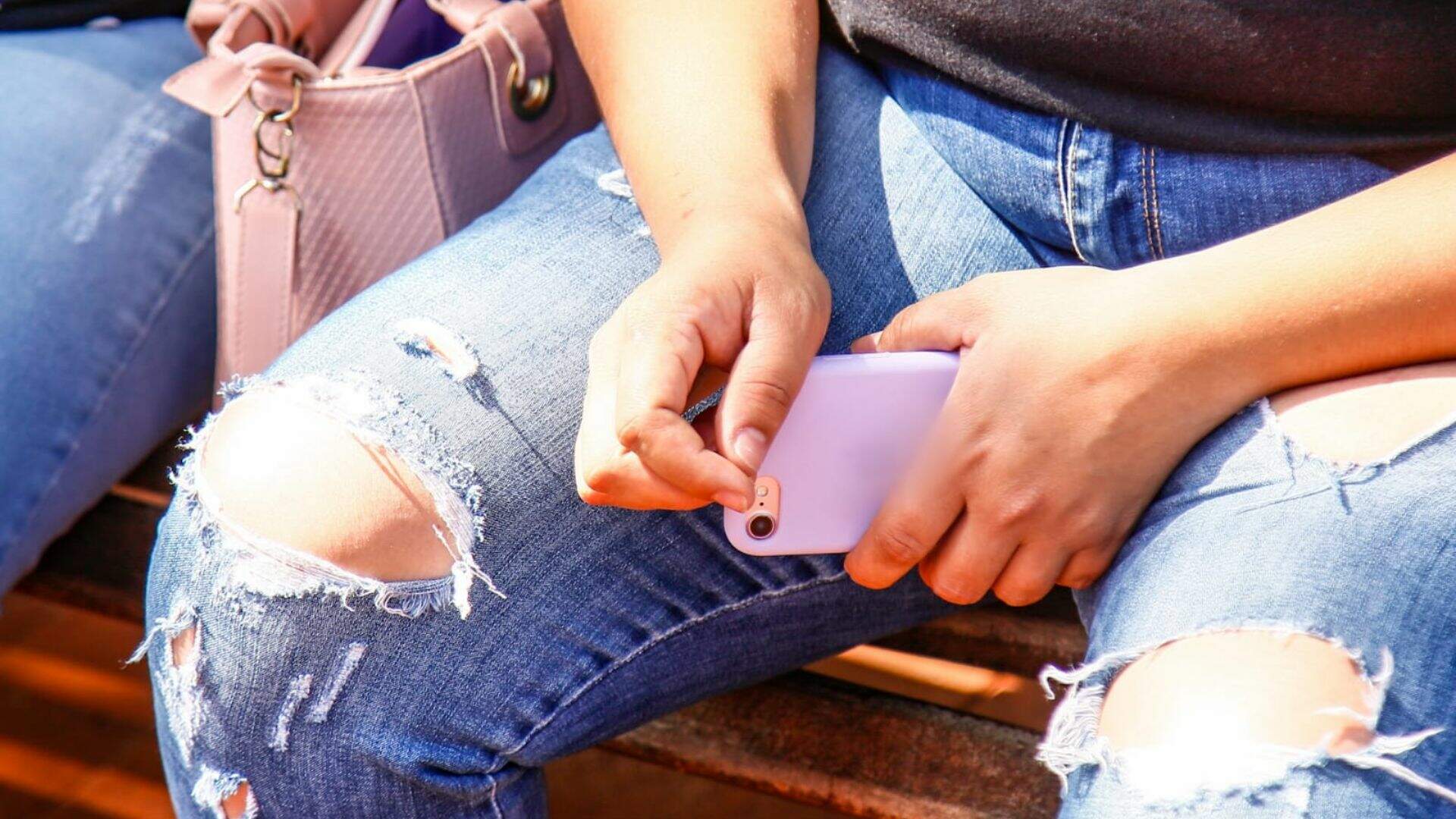 Campo-grandense não se empolga em trocar aparelho para usar 5G: ‘questão financeira’