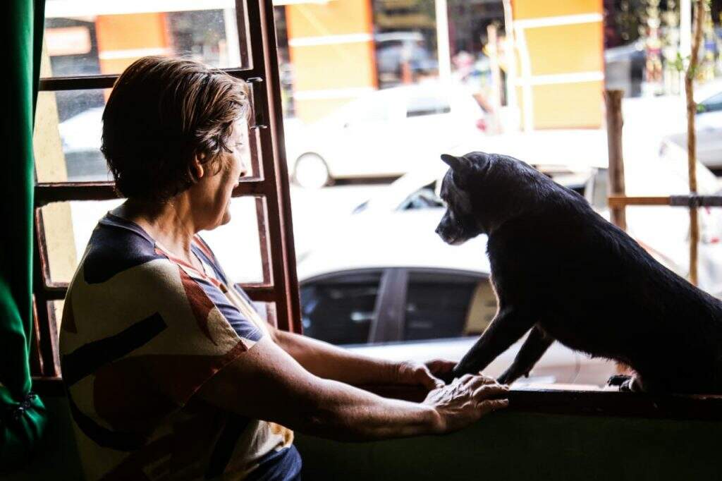 Filho está com dona Ramona há 10 anos. Foto: Henrique Arakaki/Jornal Midiamax