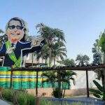 Justiça eleitoral proíbe boneco de 10 metros de Bolsonaro em comitê de Campo Grande