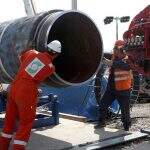 Sanções a exportações de petróleo da Rússia derrubam receita pela metade