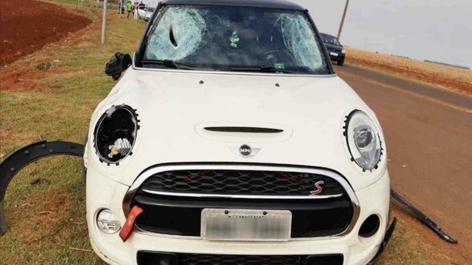 Motorista de Mini Cooper que atropelou 3 e matou jovem paga fiança de R$ 13 mil e ganha liberdade