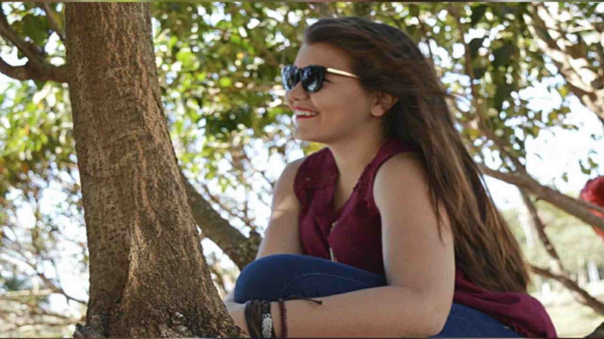 ‘Estou derrotada por dentro’: Amigos e familiares pedem justiça por jovem assassinada pelo ex