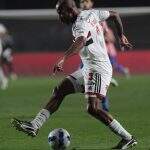 São Paulo sofre com falhas e perde para o Atlético-GO na Sul-Americana