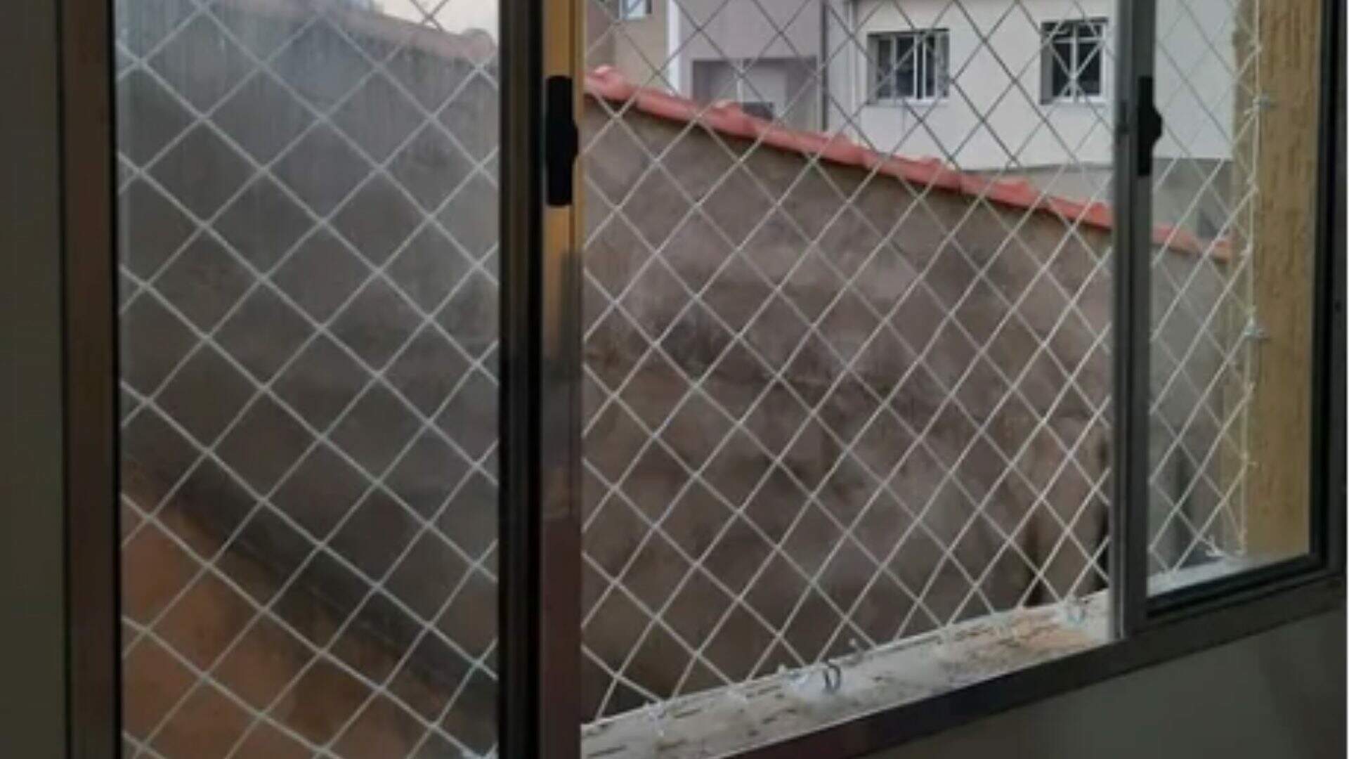 Tela em janelas de apartamentos com crianças e pets pode ser obrigatória em Campo Grande
