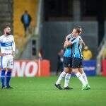 Grêmio derrota CSA, permanece em 2º e fica mais próximo do acesso na Série B