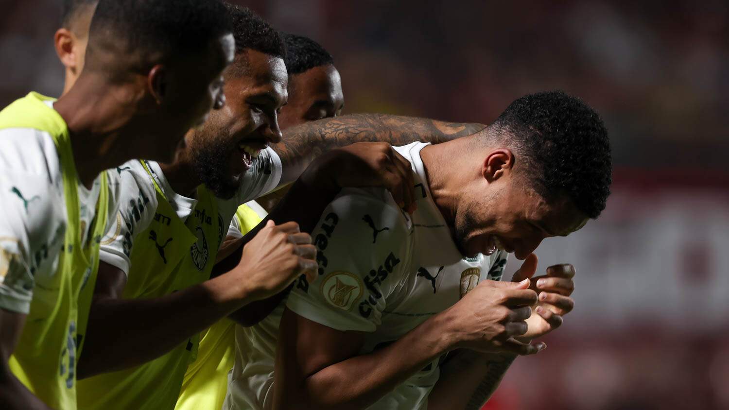Palmeiras empata com o Atlético-GO e vê vantagem na liderança cair para 10 pontos
