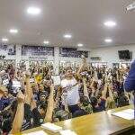 Professores fazem assembleia para discutir proposta da Prefeitura de renegociação do piso nacional