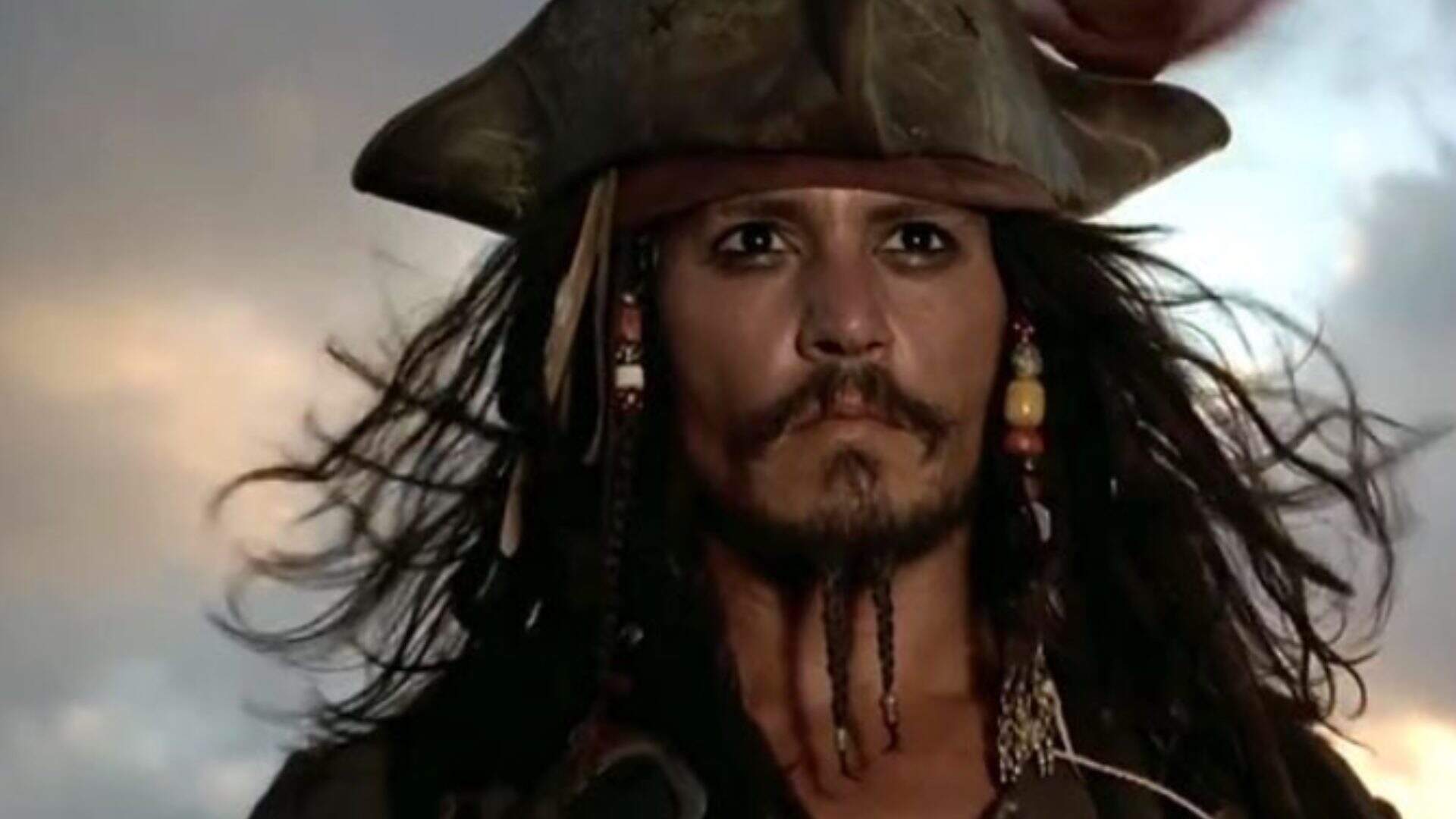 Johnny Depp volta a dar vida a Jack Sparrow em ‘Piratas do Caribe’