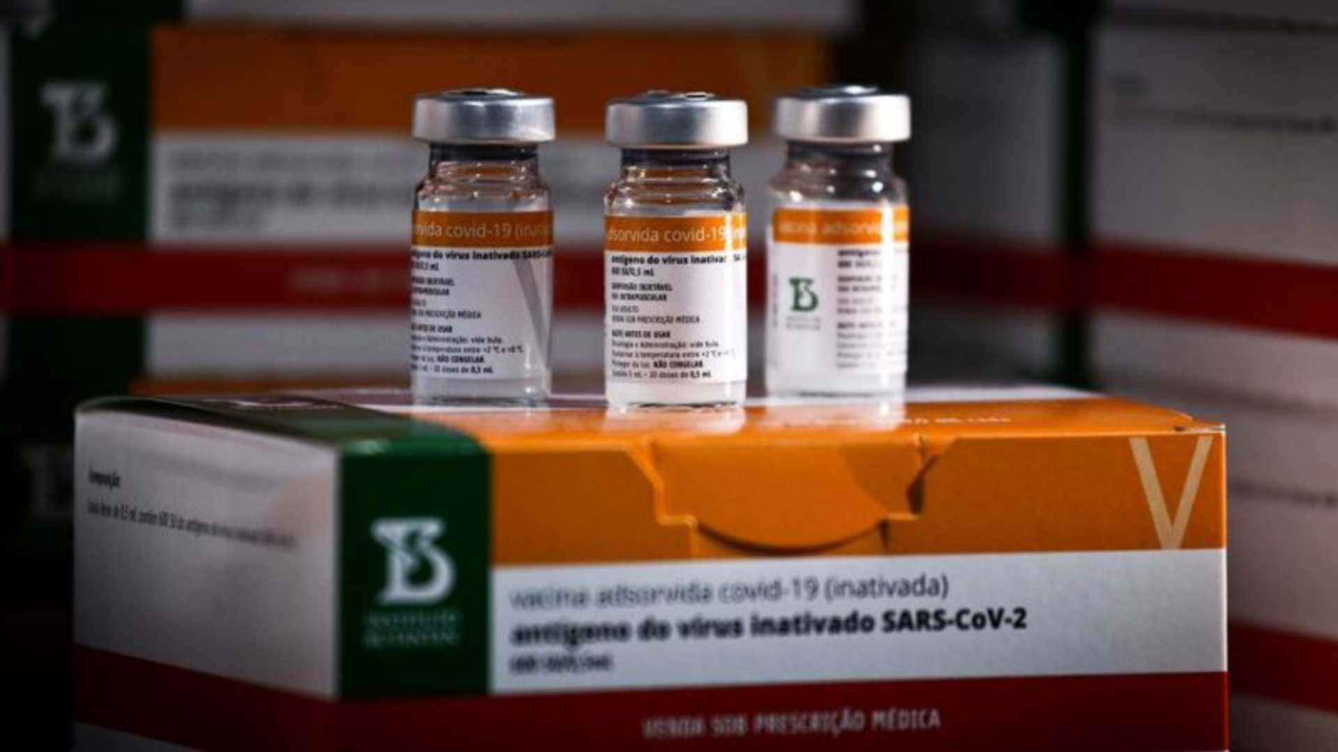 Saúde distribui 740 mil doses da CoronaVac para vacinação de crianças