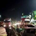 VÍDEO: Apoiadores de Bolsonaro mantêm vigília em frente ao CMO em Campo Grande