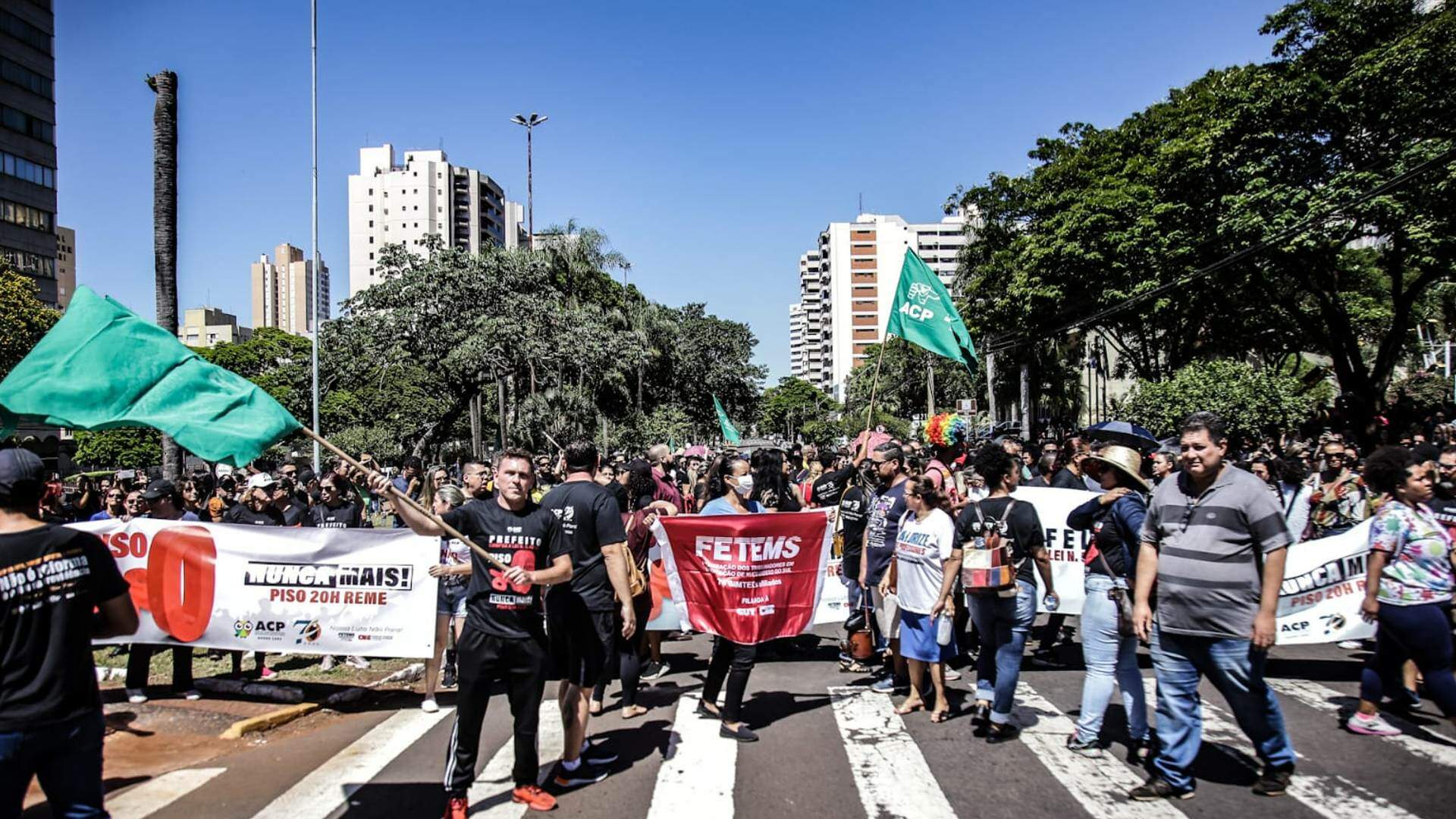 Justiça quer ouvir professores antes de decidir sobre greve em Campo Grande