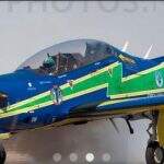 Avião da “Esquadrilha da Fumaça” sobrevoa Itahum, Caarapó e Campanário