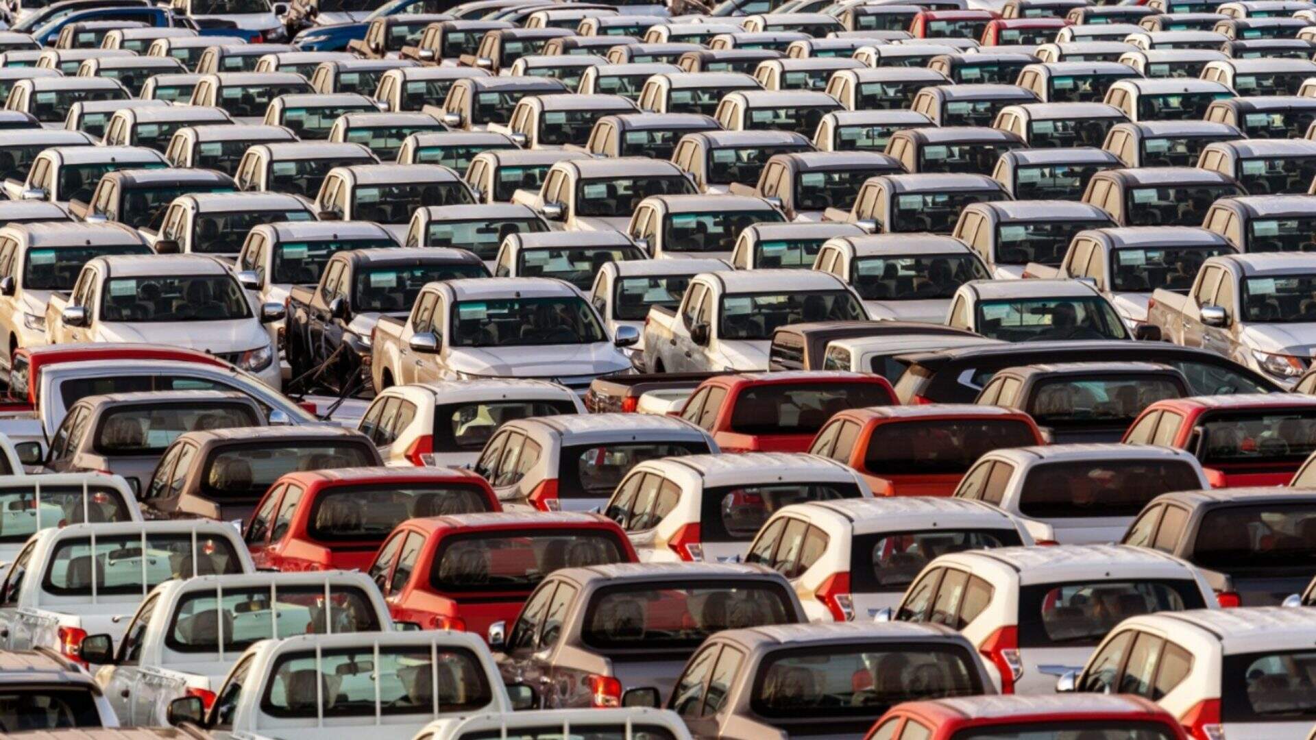 Os valores dos carros usados começam a cair, segundo indicação da Tabela  Fipe. Veja como consultar