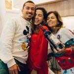 Anitta passa Natal com a família nos EUA e encontra famosos