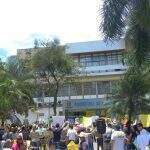 Agentes de saúde comunitária protestam em frente à prefeitura por adicional de insalubridade