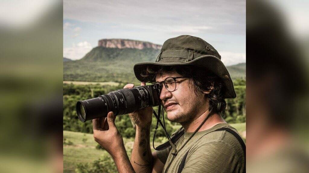 Henrique, que é descendente de okinawamos, atua como repórter fotográfico. Foto: Arquivo Pessoal