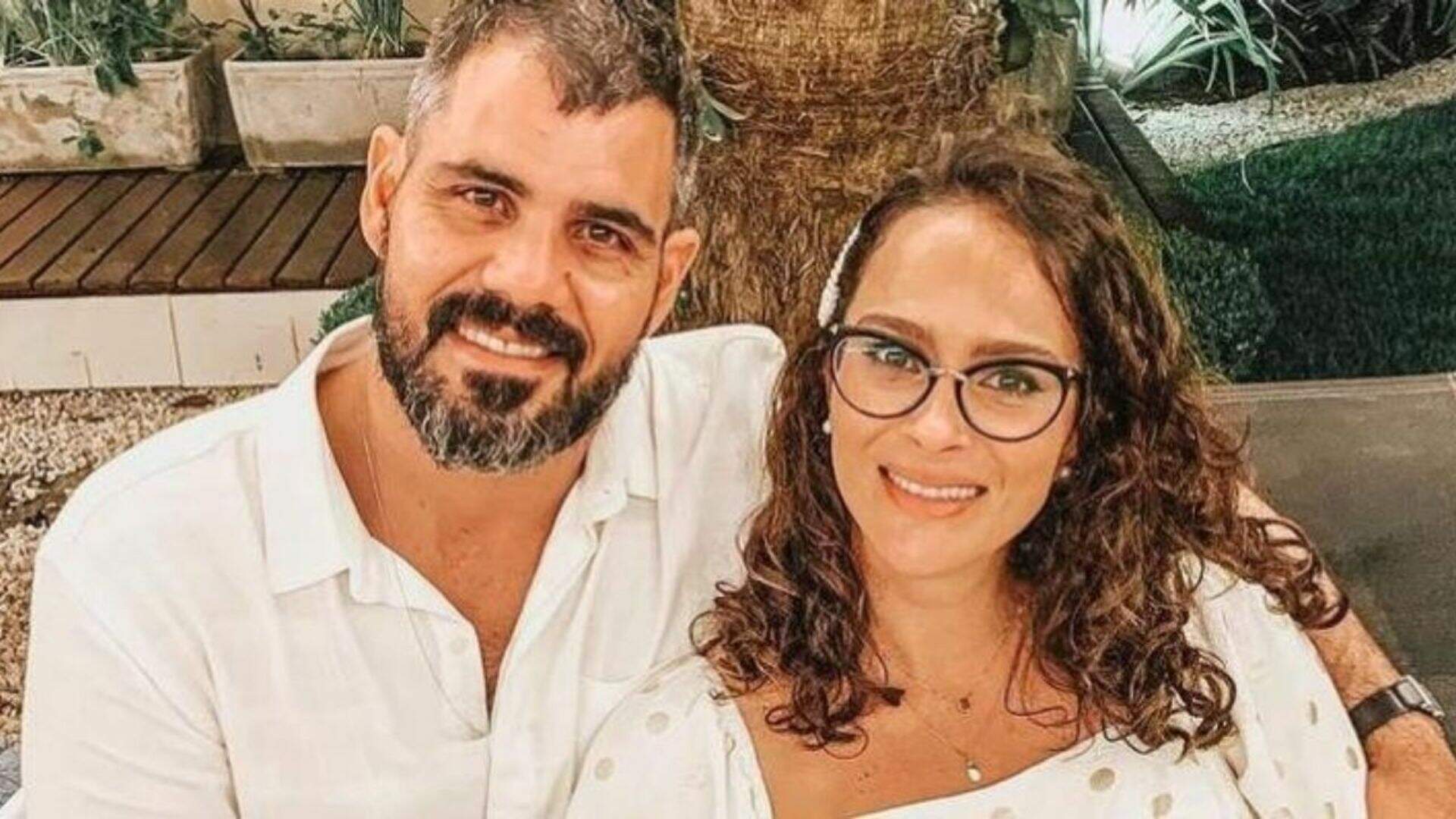 Juliano Cazarré expõe intimidade e conta que está há 6 meses sem transar com a esposa: ‘castidade’