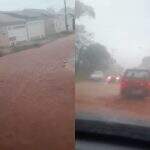 VÍDEO: Chuva alaga ruas e gera enxurrada em cruzamentos do Nova Lima