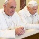 Papa Bento XVI está consciente e estável, mas quadro segue grave, diz Vaticano