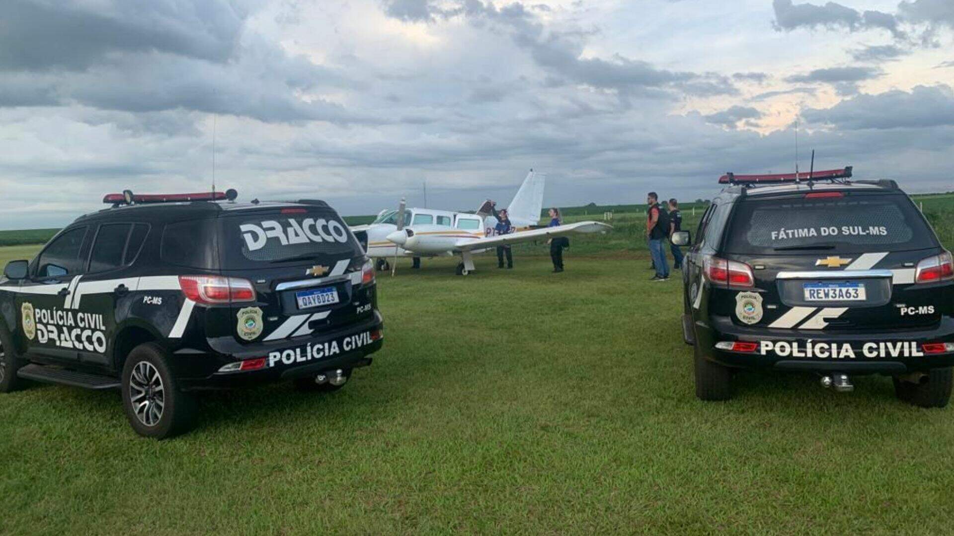 Dracco apreende avião que seria usado para o tráfico e prende piloto com droga nas partes íntimas