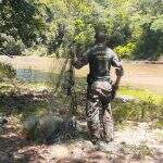 Polícia surpreende pescadores ilegais e apreende petrechos no Rio Miranda