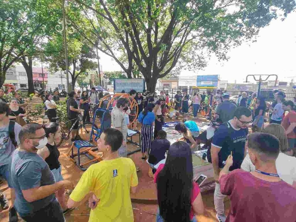 Protesto corre de forma pacífica na Praça Ary Coelho