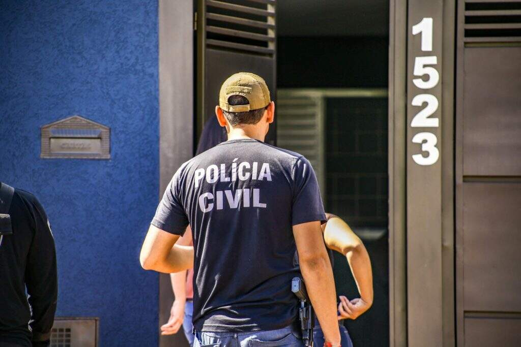 Policiais atuam no caso. Foto: Nathalia Alcântara/Jornal Midiamax