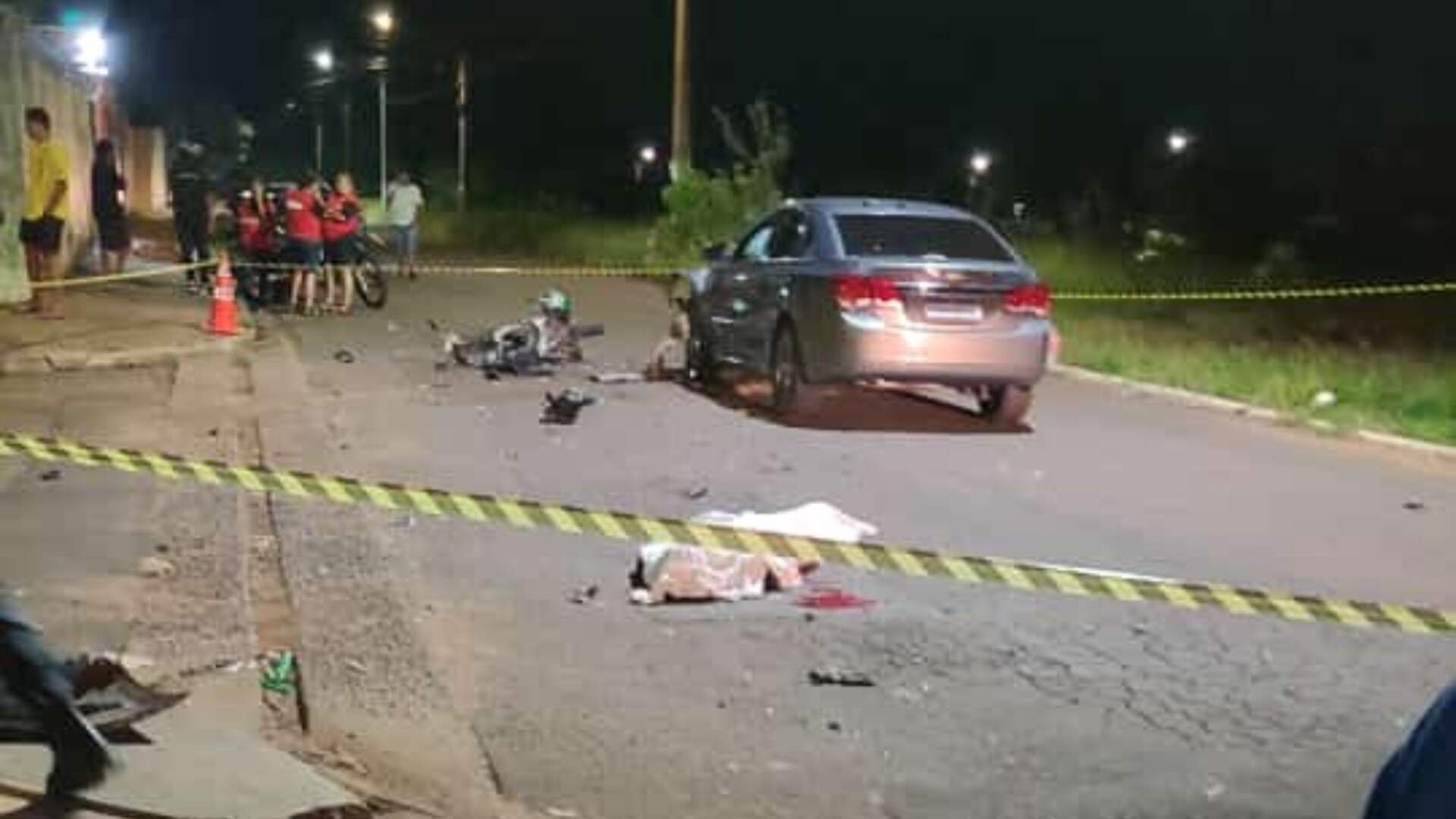 Motociclista morre ao invadir a contramão e colidir em Cruze no Bairro Mata do Jacinto