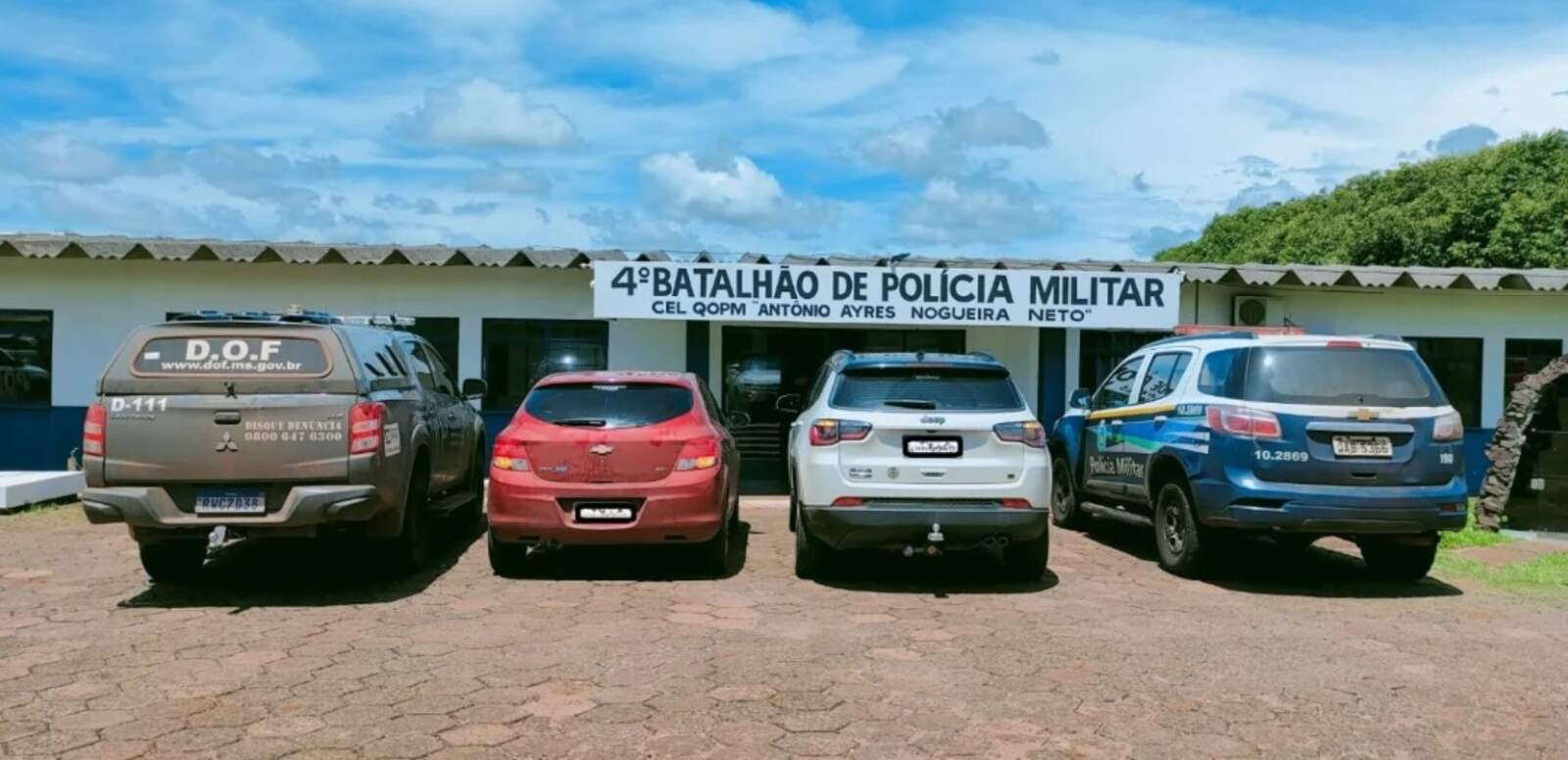 Três são presos e dois veículos roubados apreendidos na região de fronteira